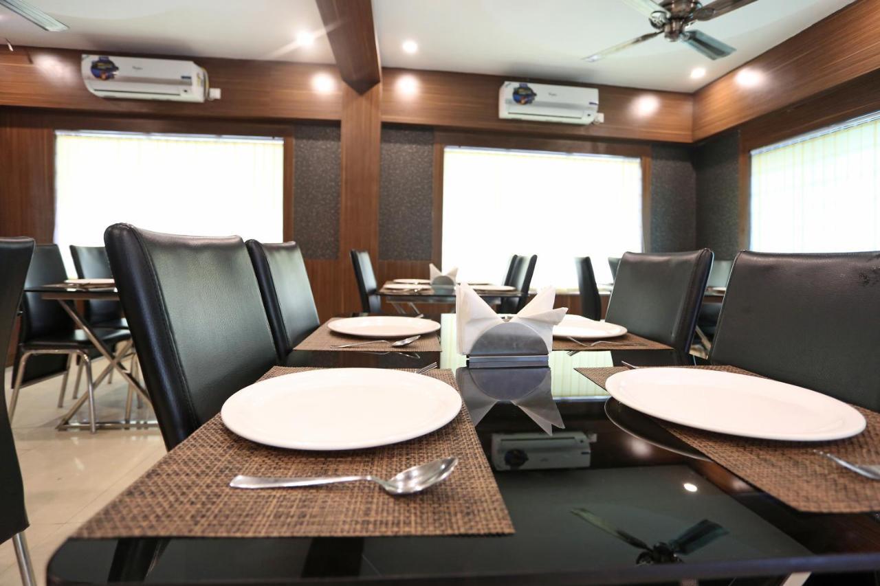 Hotel Railview Bhubaneswar Ngoại thất bức ảnh