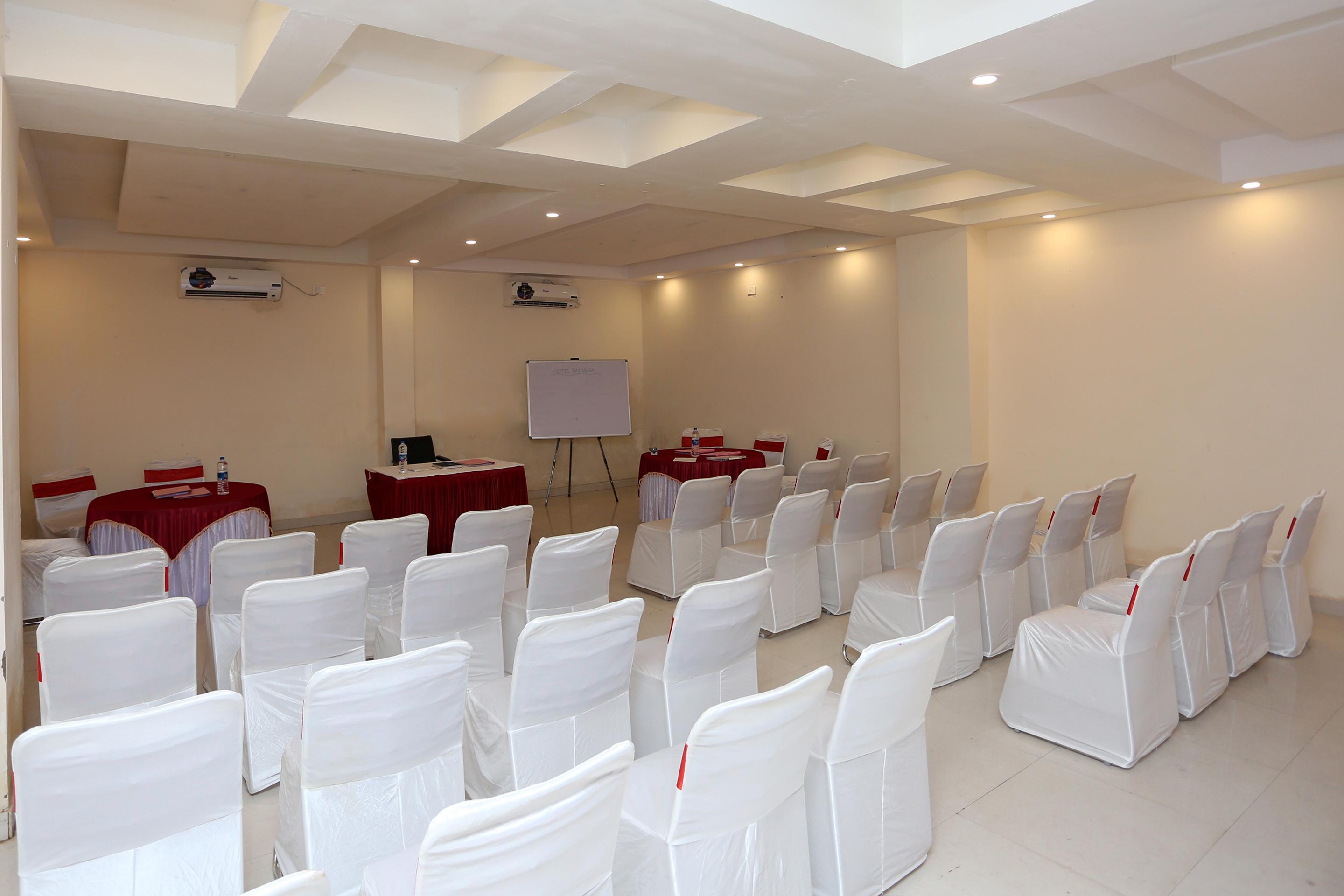 Hotel Railview Bhubaneswar Ngoại thất bức ảnh
