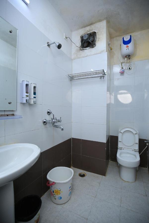Hotel Railview Bhubaneswar Ngoại thất bức ảnh