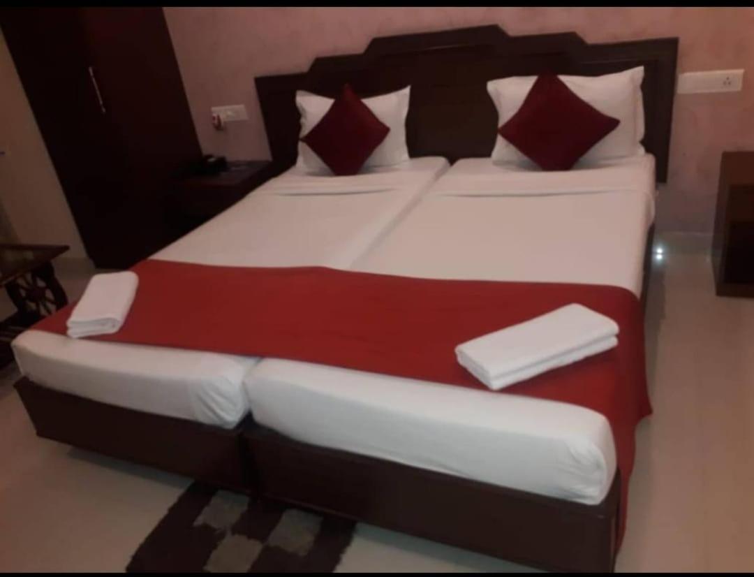 Hotel Railview Bhubaneswar Ngoại thất bức ảnh